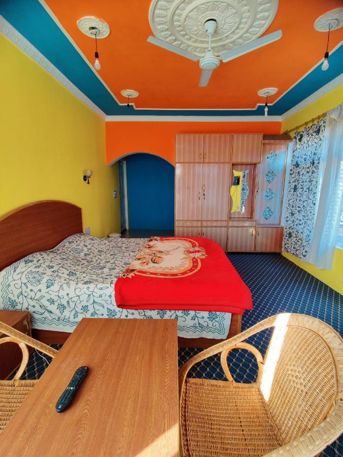 Calm Holiday Inn Srinagar  Luaran gambar