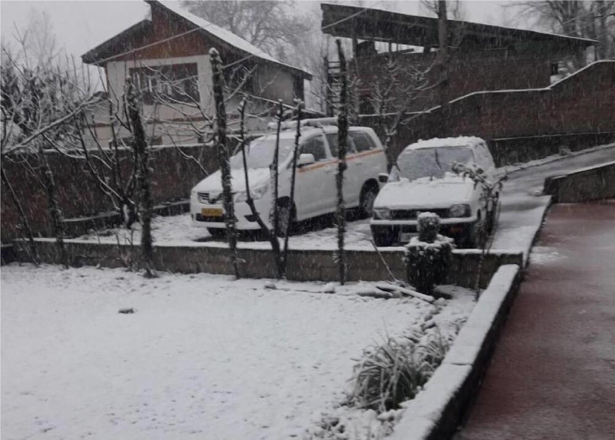 Calm Holiday Inn Srinagar  Luaran gambar