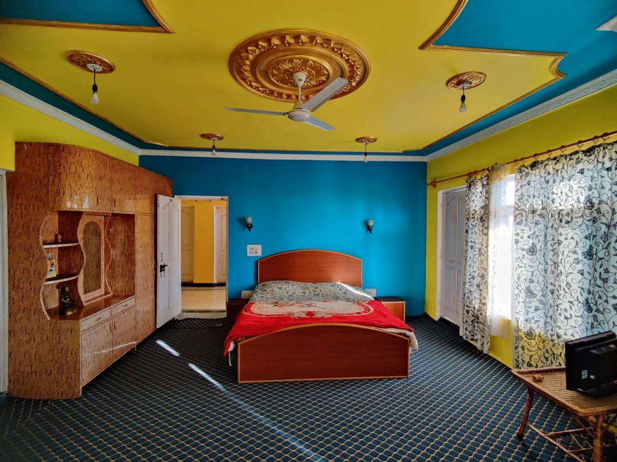Calm Holiday Inn Srinagar  Luaran gambar