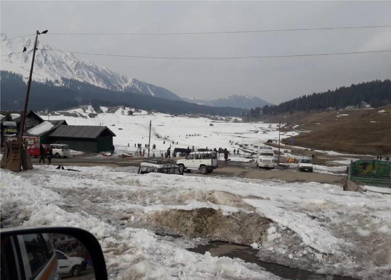 Calm Holiday Inn Srinagar  Luaran gambar